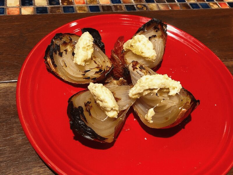 メッシタバーネエヴィーノの玉ねぎ炭火焼き