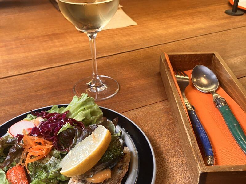 いちご入りのサラダ