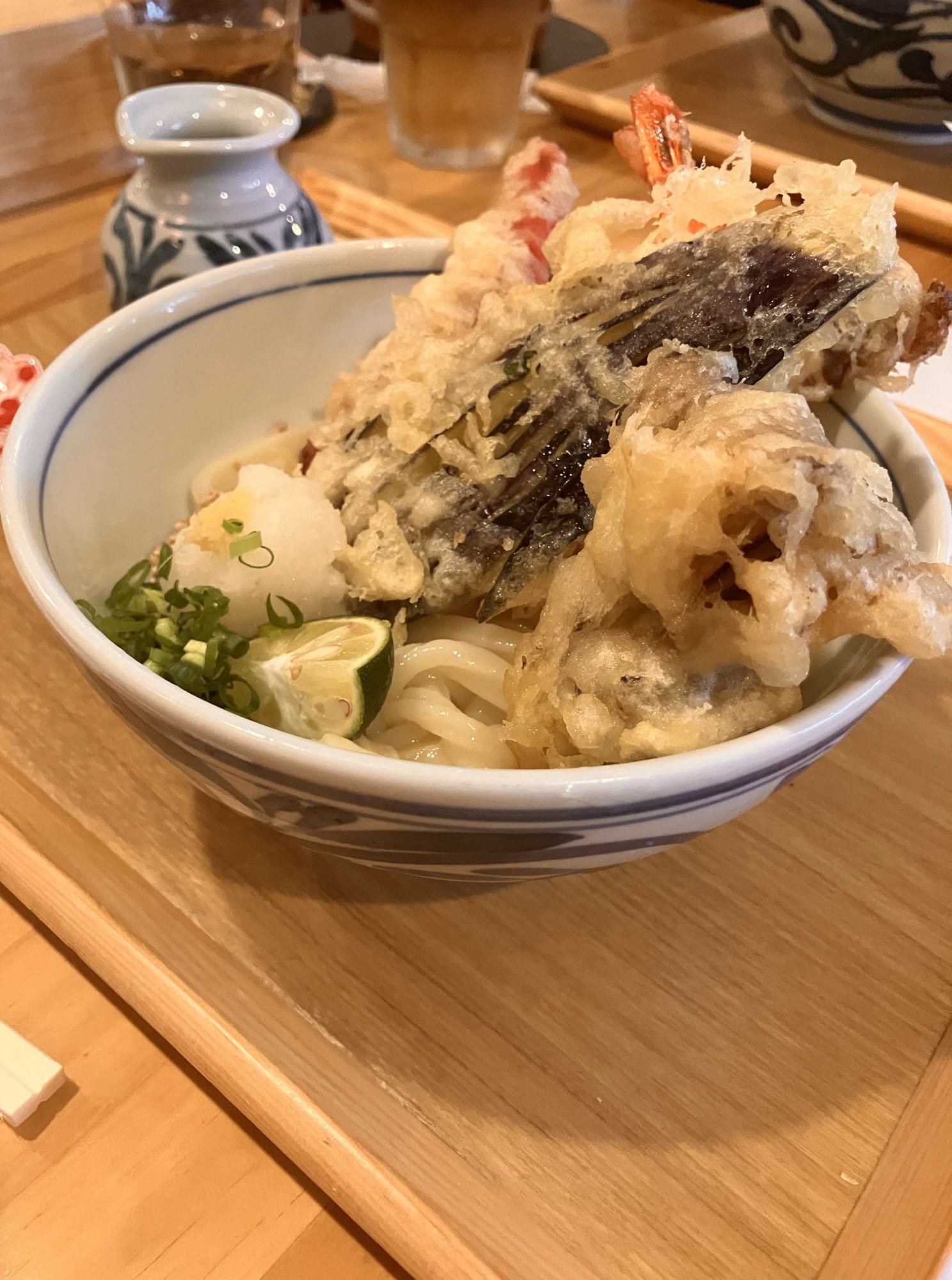 手打ちうどん鴨脚のうどんのアップ