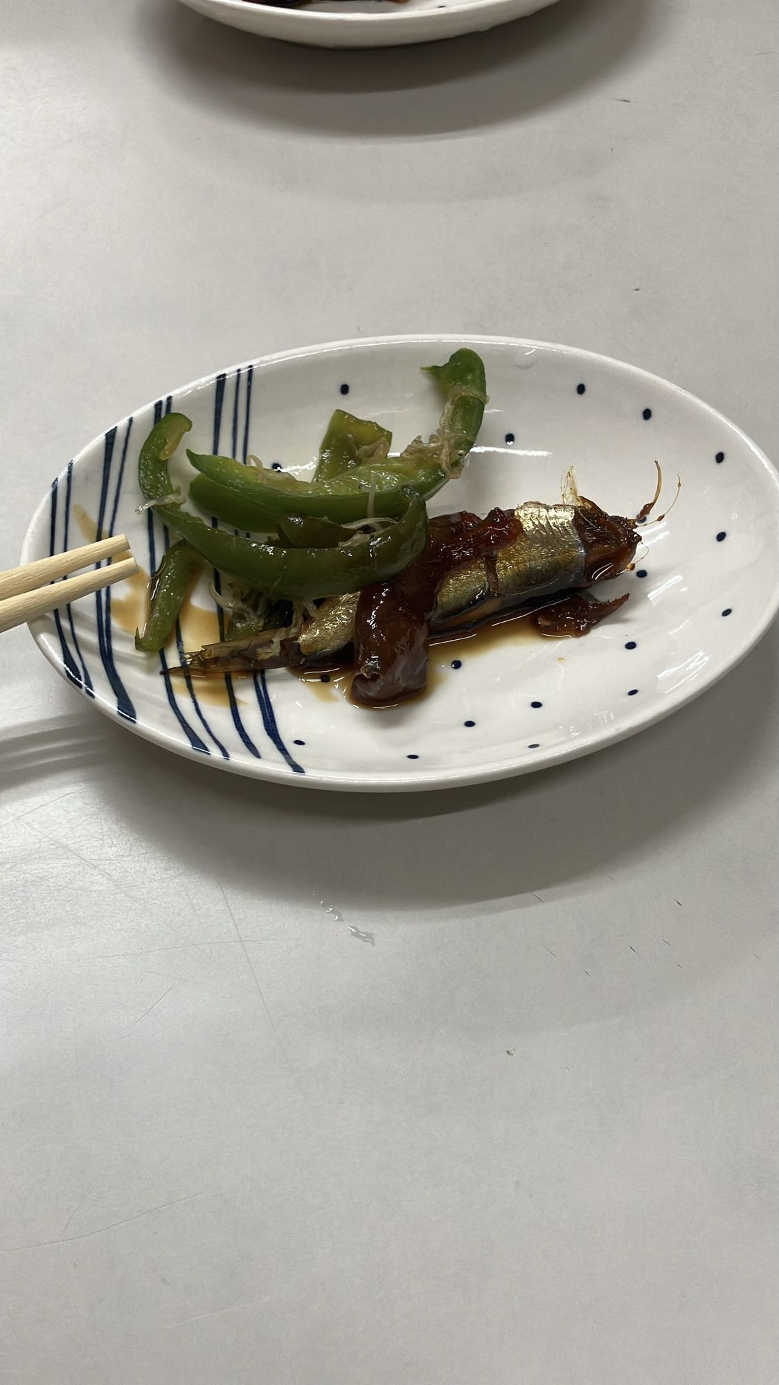 満寿形屋の瓶ビールに付いてくるおつまみ
