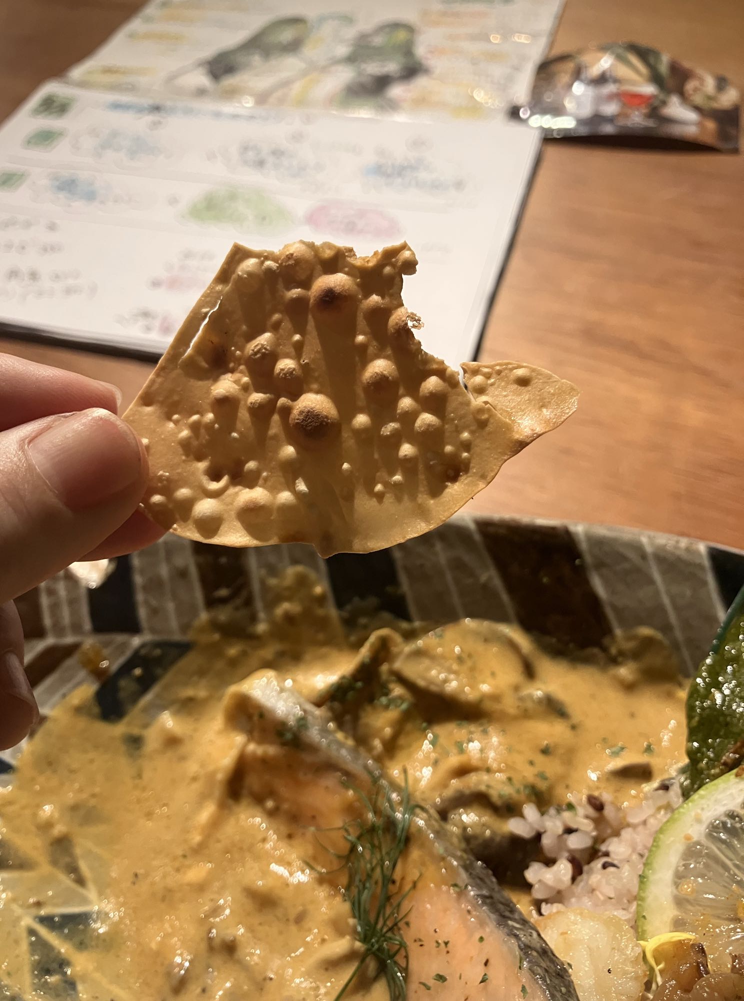 森林食堂のパパドとカレー