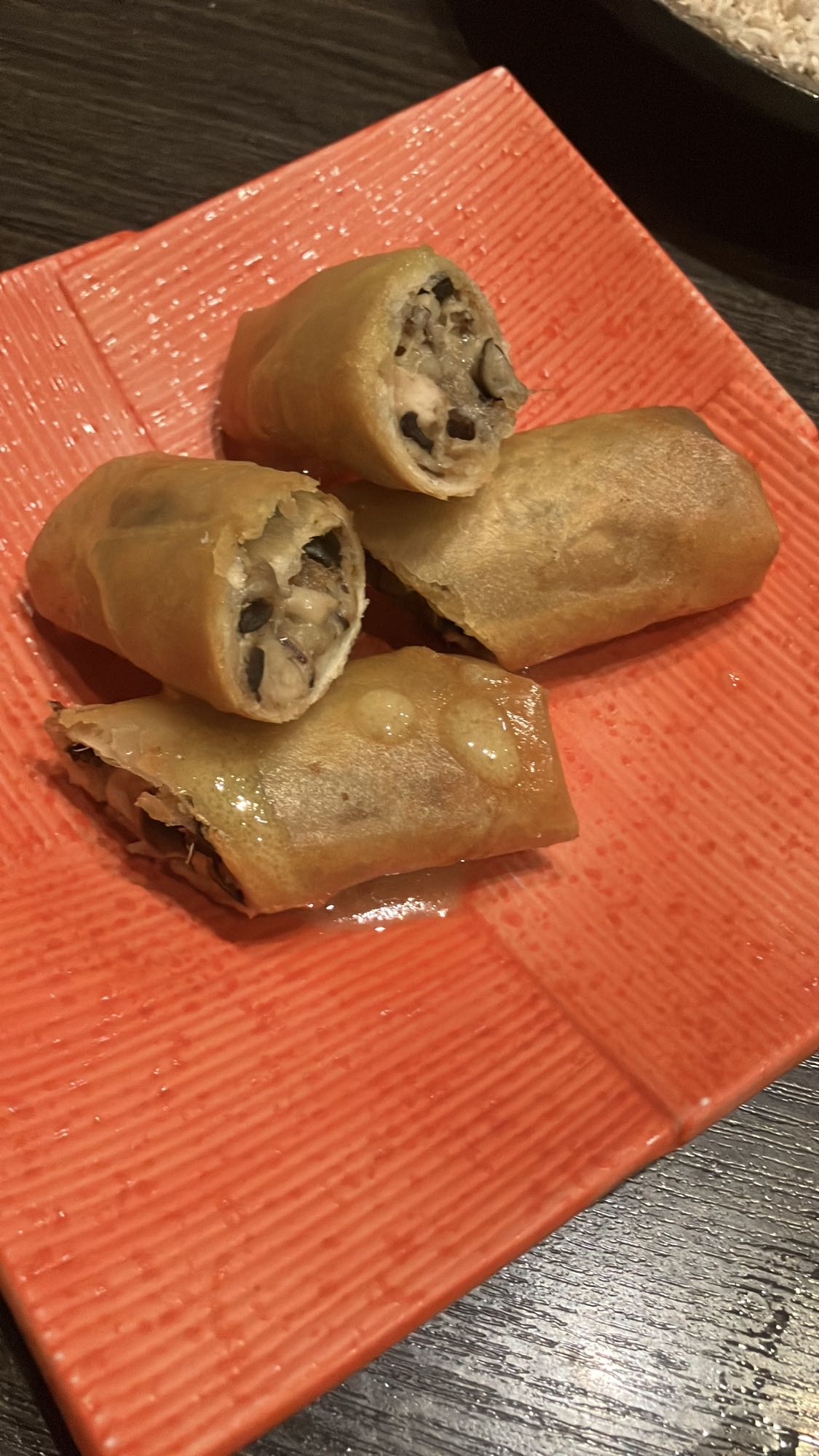 うしのほねあなざの鯖ときのことオリーブの春巻き