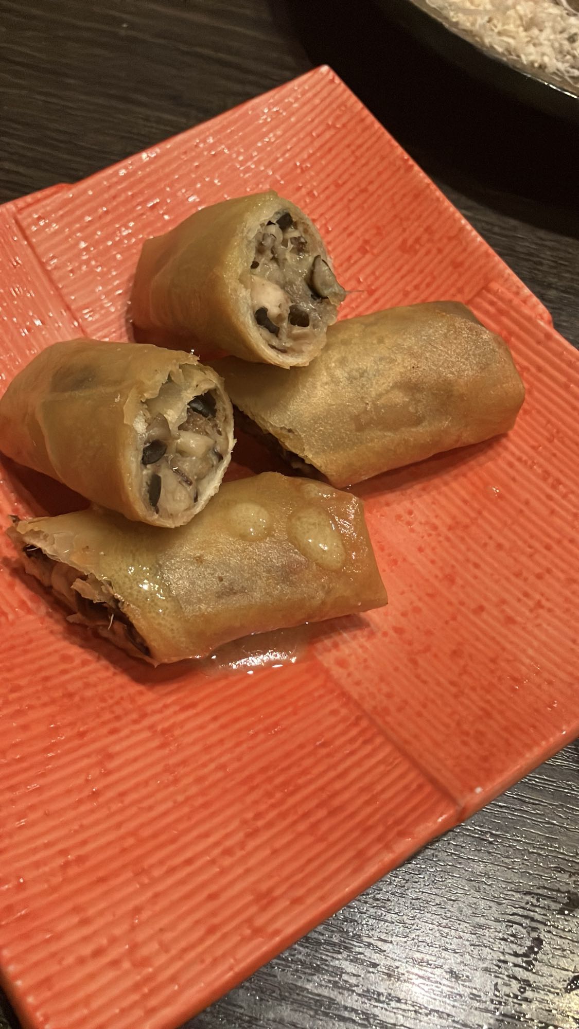 うしのほねあなざの春巻きの断面