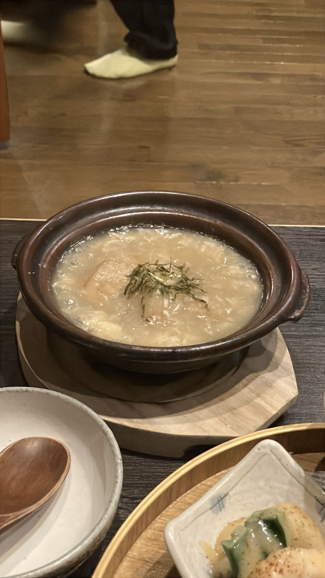 うしのほねあなざの里芋唐揚げ湯葉あんかけ